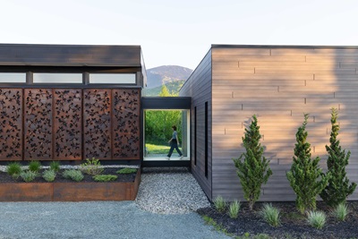 Notch House, a modern home in New Hampshire, featuring Marvin Modern windows and doors.